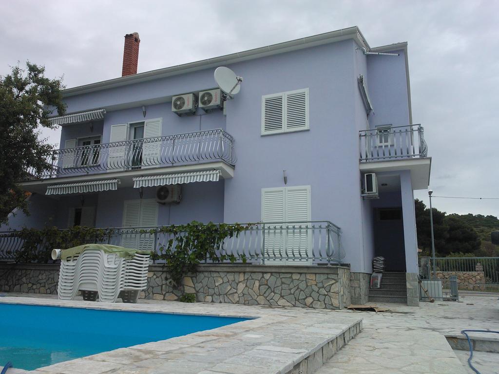Apartments Jerine Tribunj  Phòng bức ảnh